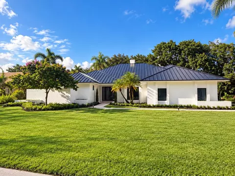 10 Alnwick Rd, Palm Beach Gardens, FL 33418