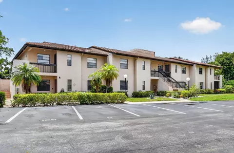 9287 Vista Del Lago #13 D, Boca Raton, FL 33428