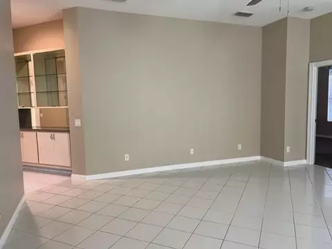 Living - 188 S Hampton Dr, Jupiter, FL 33458 photo 4 of 6