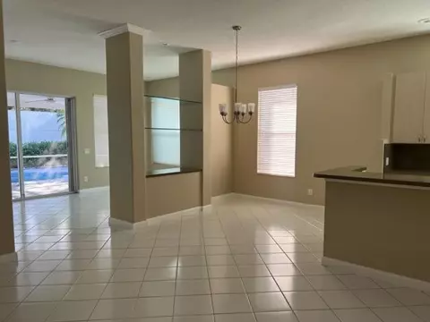 Living - 188 S Hampton Dr, Jupiter, FL 33458 photo 2 of 6