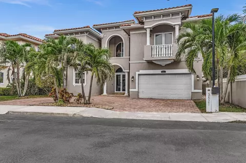 3521 Forest View Cir, Fort Lauderdale, FL 33312
