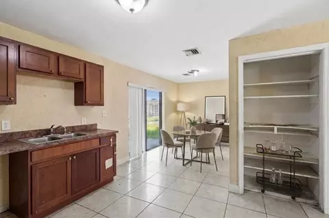 6516 SW 33rd St, Miramar, FL 33023