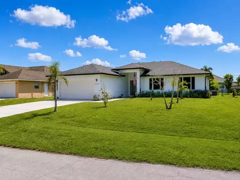2329 SW Mountwell St, Port Saint Lucie, FL 34984