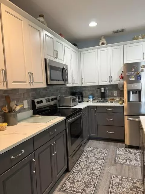 Kitchen - Undisclosed, Clermont, FL 34711 photo 2 of 2