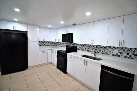 7000 NW 186th St #4-217, Hialeah, FL 33015
