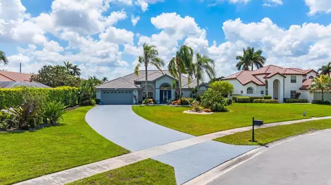 20317 Hacienda Ct, Boca Raton, FL 33498