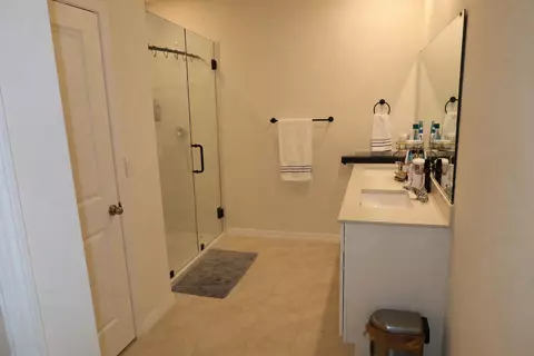 Bath - 6840 Coconut Grove Dr, Sebring, FL 33872 photo 1 of 4