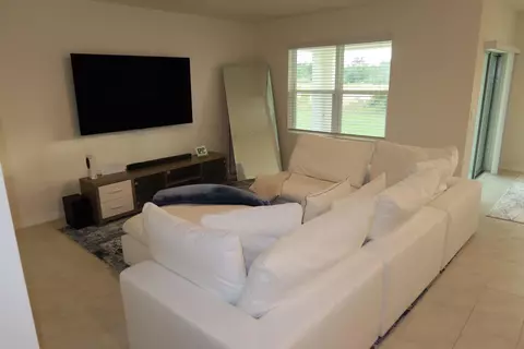 Living - 6840 Coconut Grove Dr, Sebring, FL 33872 photo 1 of 2