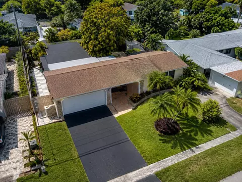 10720 NW 26th Pl, Sunrise, FL 33322