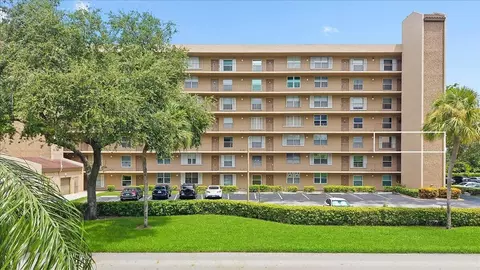 4570 NW 18th Ave #310, Pompano Beach, FL 33064