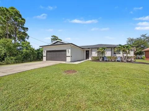 3182 SW Fambrough St, Port Saint Lucie, FL 34953