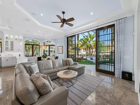 Living - 2319 NE 28th St, Lighthouse Point, FL 33064 photo 4 of 4