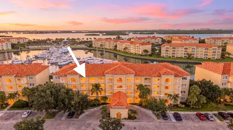 16 Harbour Isle Dr W #302, Fort Pierce, FL 34949
