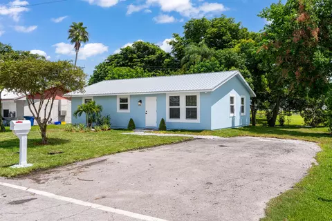 625 NW 14th St, Belle Glade, FL 33430