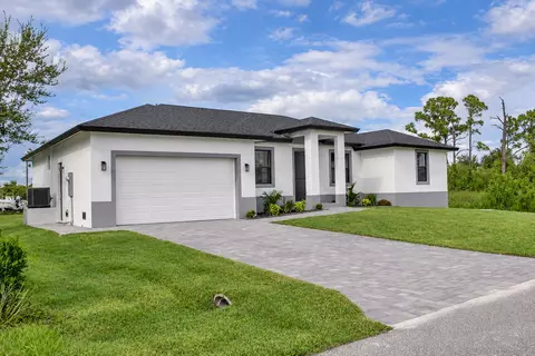 15633 Lakeland Cir, Port Charlotte, FL 33981