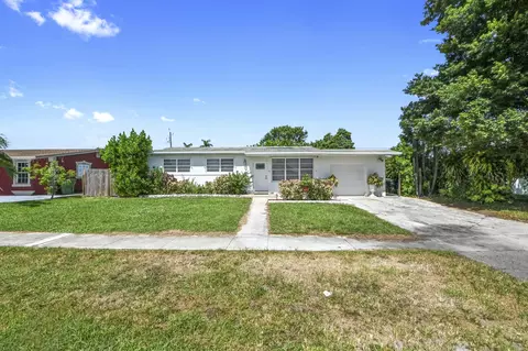 149 Cayman Dr, Palm Springs, FL 33461