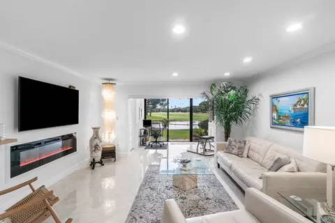 34 Stratford Ln W #C, Boynton Beach, FL 33436