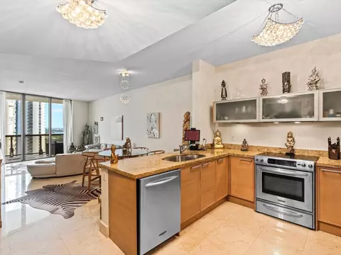 17275 Collins Ave UNIT 2403, Sunny Isles Beach, FL 33160