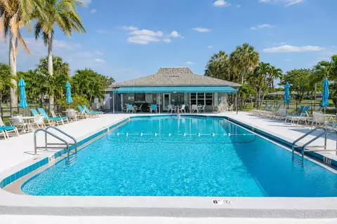 Exterior - 1057 E Circle Ter, Delray Beach, FL 33445 photo 4 of 4