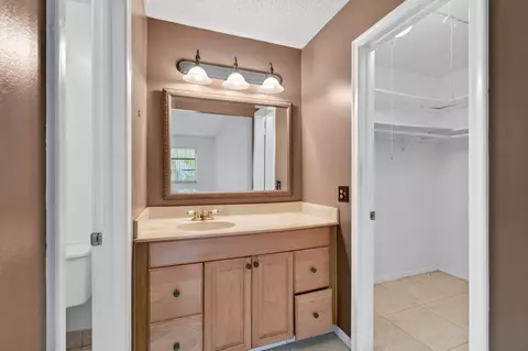 Other - 1057 E Circle Ter, Delray Beach, FL 33445 photo 8 of 14