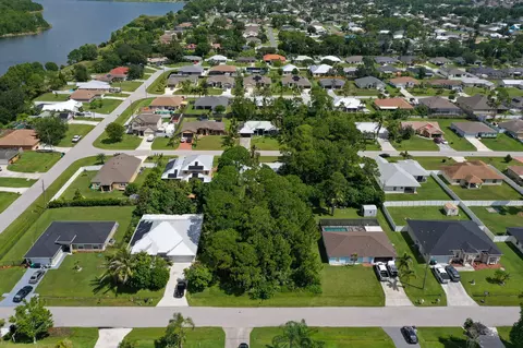 1881 SW Lofgren Ave, Port St Lucie, FL 34953