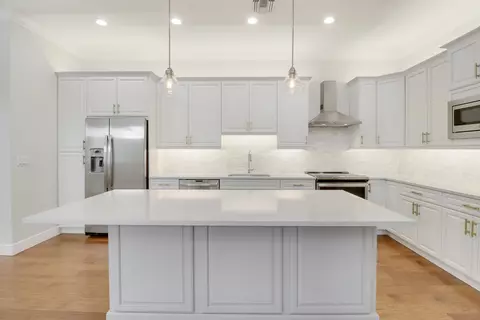Kitchen - 513 SW Ocean Blvd, Stuart, FL 34994 photo 4 of 5