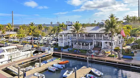 View/Area - 513 SW Ocean Blvd, Stuart, FL 34994 photo 15 of 21