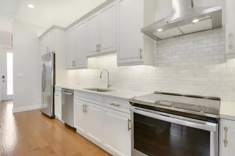 Kitchen - 513 SW Ocean Blvd, Stuart, FL 34994 photo 2 of 4