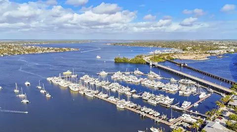View/Area - 513 SW Ocean Blvd, Stuart, FL 34994 photo 19 of 20