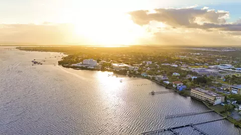 View/Area - 513 SW Ocean Blvd, Stuart, FL 34994 photo 14 of 20