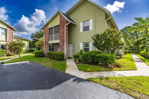 12096 Alternate A1a #F3, Palm Beach Gardens, FL 33410