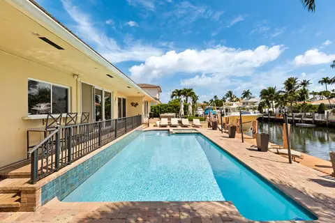 Exterior - 4210 NE 23rd Ave, Lighthouse Point, FL 33064 photo 8 of 24