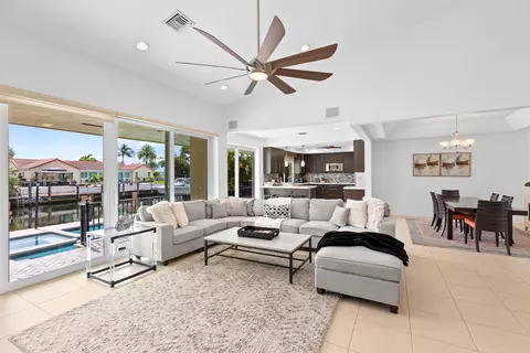 Living - 4210 NE 23rd Ave, Lighthouse Point, FL 33064 photo 3 of 4