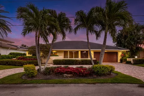 Exterior - 4210 NE 23rd Ave, Lighthouse Point, FL 33064 photo 4 of 24