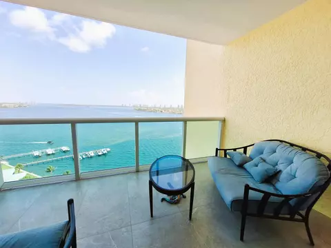 2650 Lake Shore Dr #1705, Riviera Beach, FL 33404