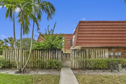 746 NW 98th Way, Plantation, FL 33324