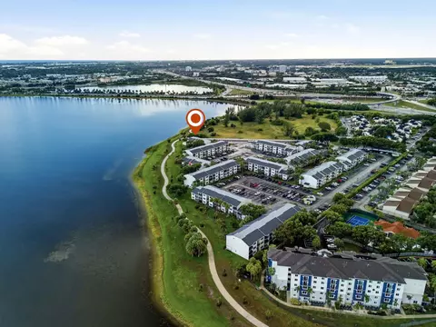 760 Executive Center Dr #24, West Palm Beach, FL 33401