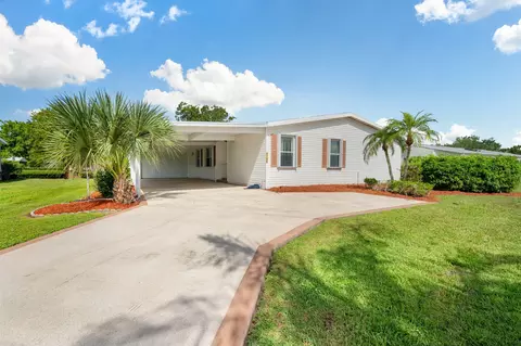 8185 14th Hole Dr, Port Saint Lucie, FL 34952