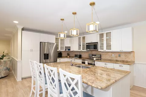 Kitchen - 2918 SE Fairway W, Stuart, FL 34997 photo 2 of 4