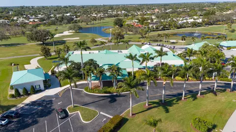View/Area - 2918 SE Fairway W, Stuart, FL 34997 photo 4 of 5
