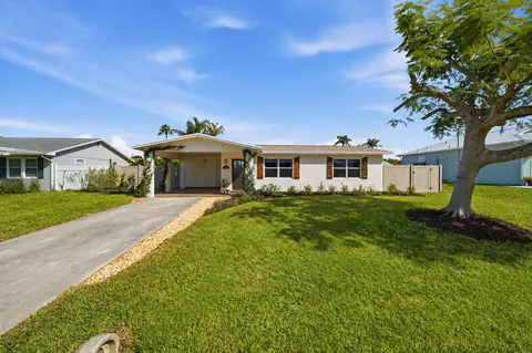 1803 SE Lafayette St, Stuart, FL 34997 photo 2