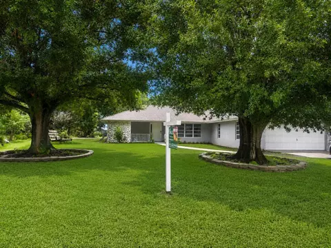 2082 SE Hanford Rd, Port Saint Lucie, FL 34952