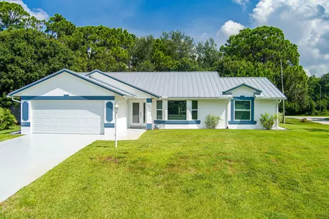 1901 SW Yellowtail Ave, Port Saint Lucie, FL 34953