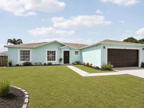 572 SW Bacon Ter, Port Saint Lucie, FL 34953