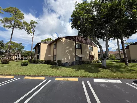 418 Pine Glen Ln #C-2, Greenacres, FL 33463