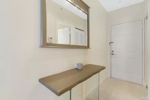 630 S Sapodilla Ave S #411, West Palm Beach, FL 33401
