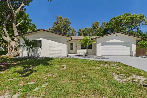 520 NW 43rd Ave, Plantation, FL 33317