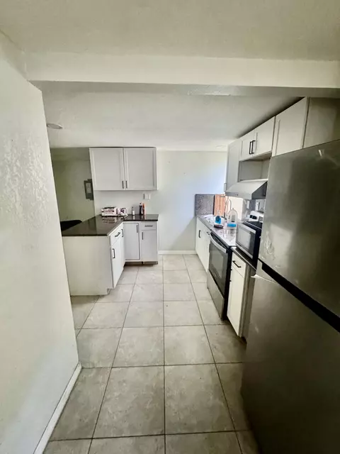 Kitchen - 2428 SW 18th Ct, Okeechobee, FL 34974 photo 2 of 2