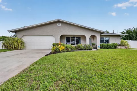 2381 SE Delano Rd, Port Saint Lucie, FL 34952