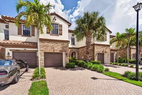 10306 Wellington Parc Dr, Wellington, FL 33449